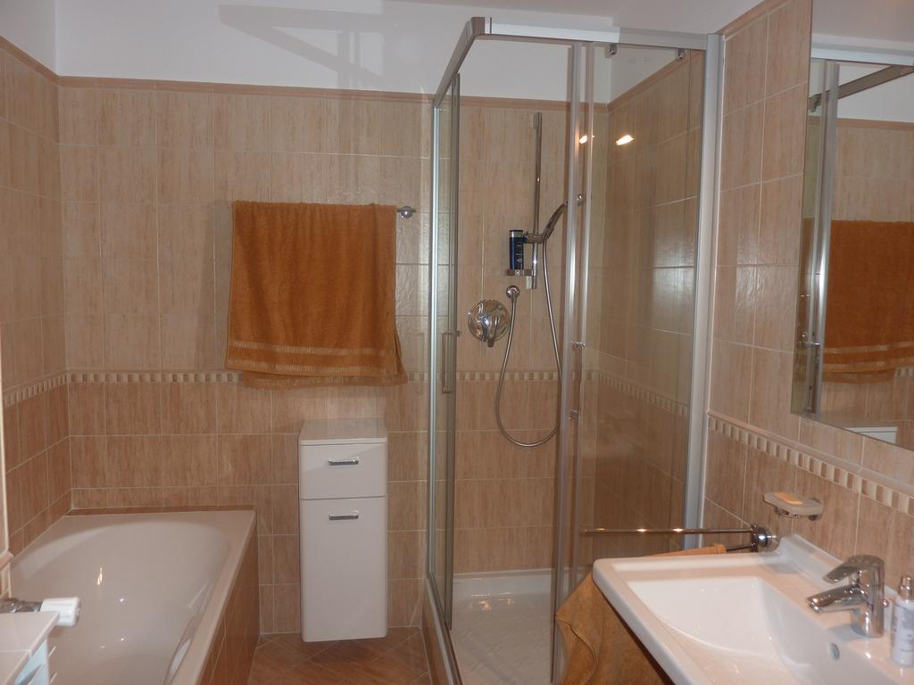 Ferienwohnung Blick Am Mittagskogel Velden am Woerthersee Exterior photo